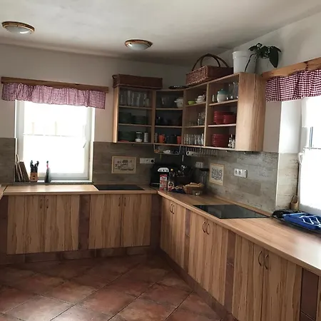 U Oslika Villa